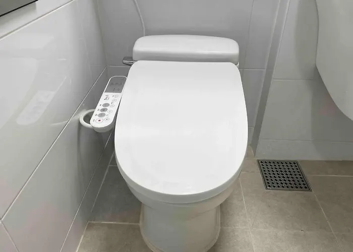 Apartment The Share Myeongdong High Floor & Free Gym #subway Station 3min #myeongdong 10min