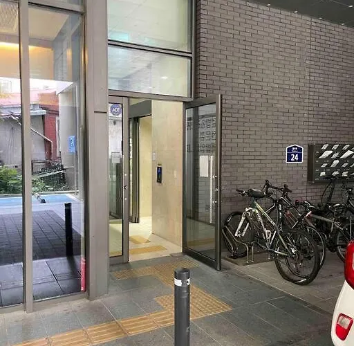 The Share Myeongdong High Floor & Free Gym #subway Station 3min #myeongdong 10min *